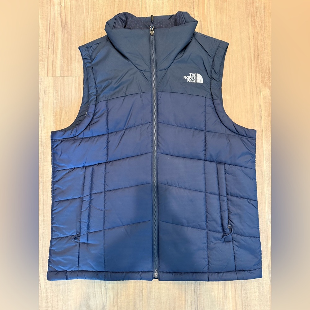 The North Face Men's Navy Puffer Vest